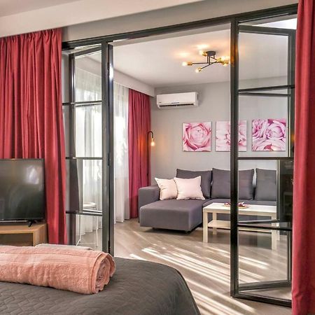 Rose One Bedroom Designer Apartment In City Centre By Flat Mаnager صوفيا المظهر الخارجي الصورة