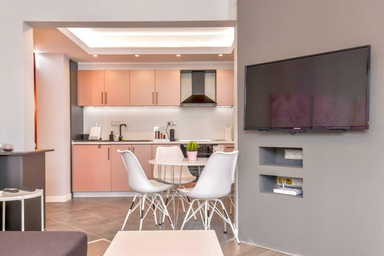 Rose One Bedroom Designer Apartment In City Centre By Flat Mаnager صوفيا المظهر الخارجي الصورة